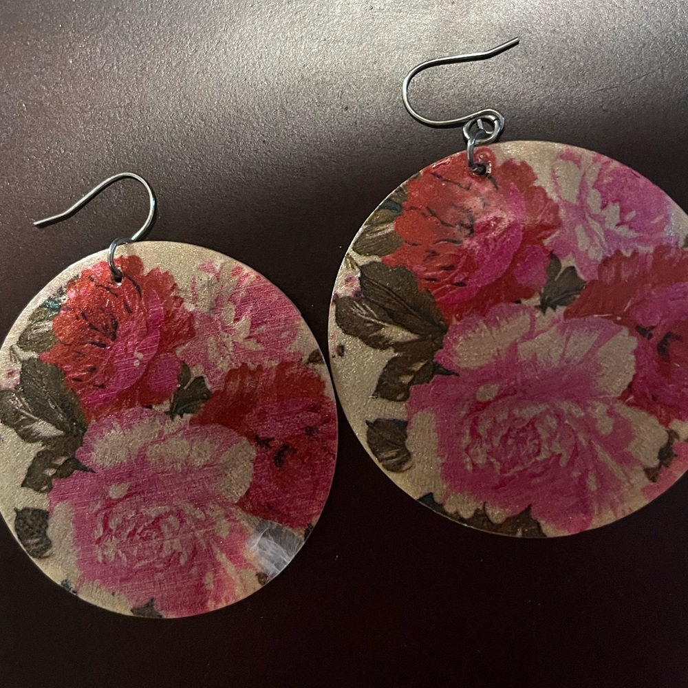 Flower earrings - Picture 2 of 2